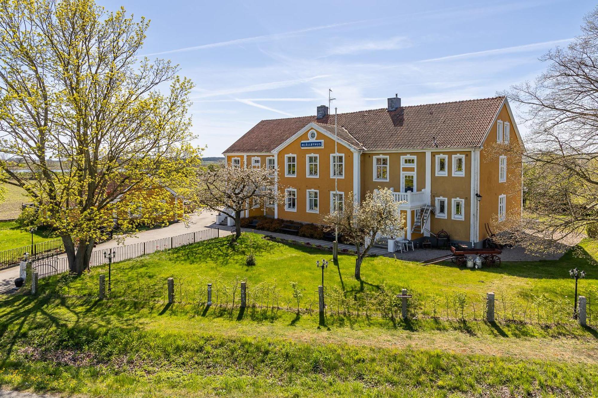 Mjaellbyhus Pensionat & Stugby Сёльвесборг Экстерьер фото
